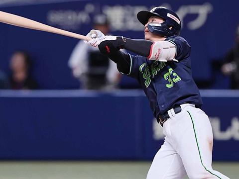 内山選手マルチ安打