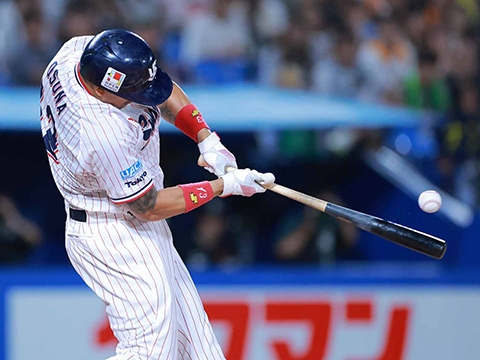 オスナ選手が同点タイムリー