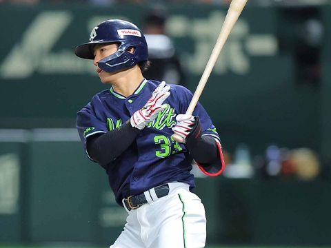 内山選手がマルチ安打の活躍