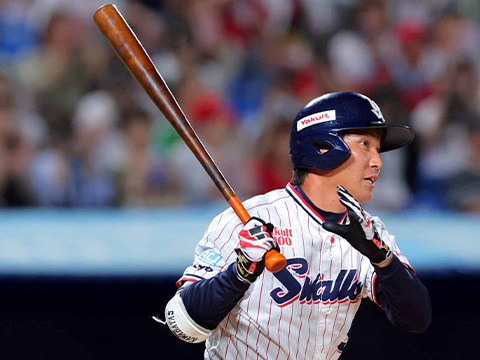 川端選手が今シーズン初打席で通算1100安打となる二塁打！