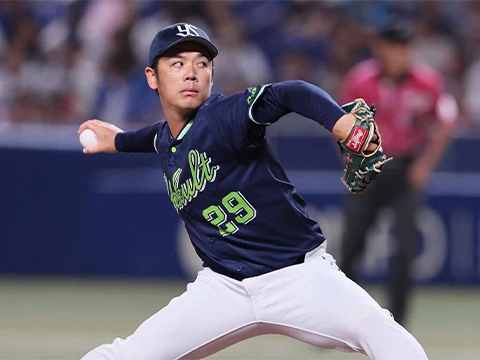 小川投手が6回2失点の粘投