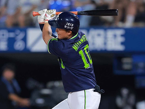 宮本選手が同点のタイムリー