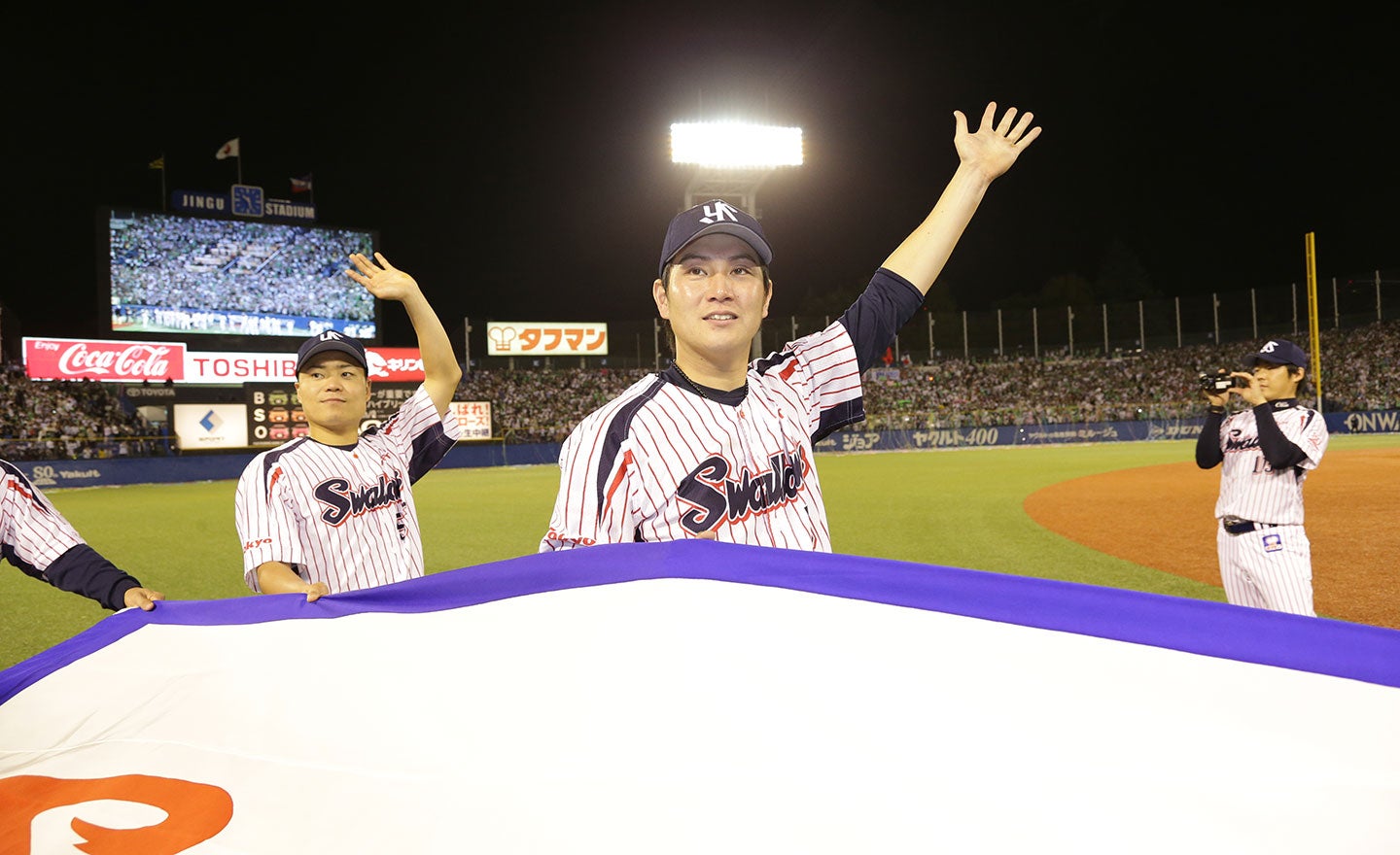 川端慎吾コーチの引退試合について | ニュース | 東京ヤクルトスワローズ