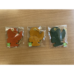 3. オリジナルカタヌキレザーチャームつば九郎シルエット　1,500円
