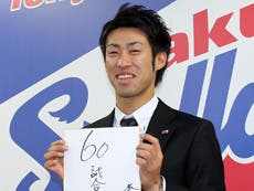 新人ながらチーム最多61試合登板となった秋吉投手。「一昨日子ども（第一子）が生まれたので、息子や頑張ってくれた嫁さんにお礼をあげたりしたい」