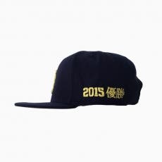 CHAMPIONS」金箔Tシャツ＆優勝「燕」漢字金刺繍キャップを受注販売し 