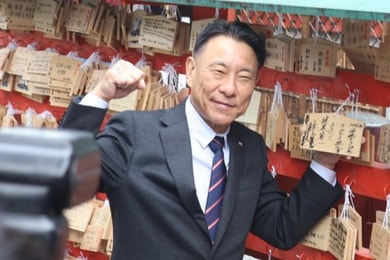 波上宮で春季キャンプの安全祈願を実施！「怪我無く飛躍の年に」（池山監督）