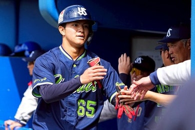 【キャンプレポート】横浜DeNAと練習試合　池山監督「ポジション争いは、軸となる部分が見えつつある」