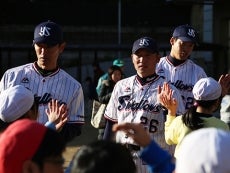 山部氏、河端氏、徳山氏が豊島区立南池袋小学校で投げ方指導！