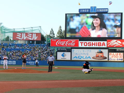 川口春奈さんが始球式