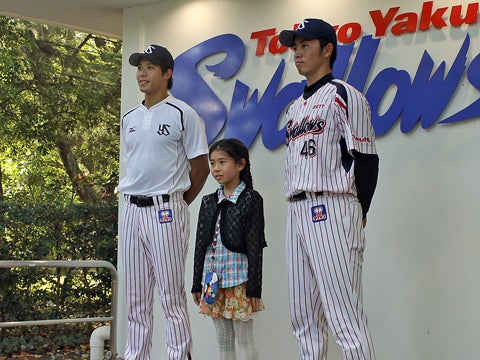 山田選手と谷内選手に挟まれて…