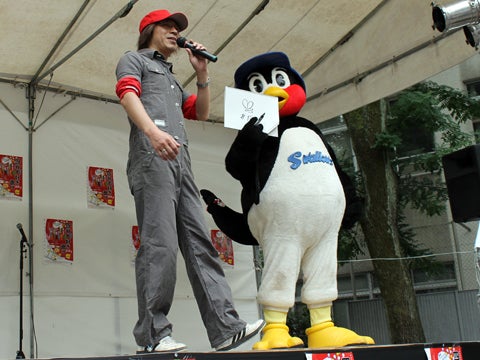 つば九郎が「四谷大好き祭り2014」を訪問!!