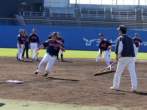 打球判断と足の使い方