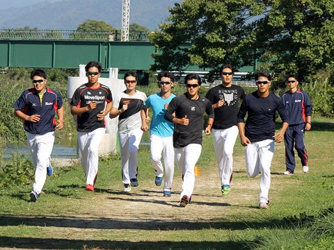 秋季キャンプ名物の石手川ランニング