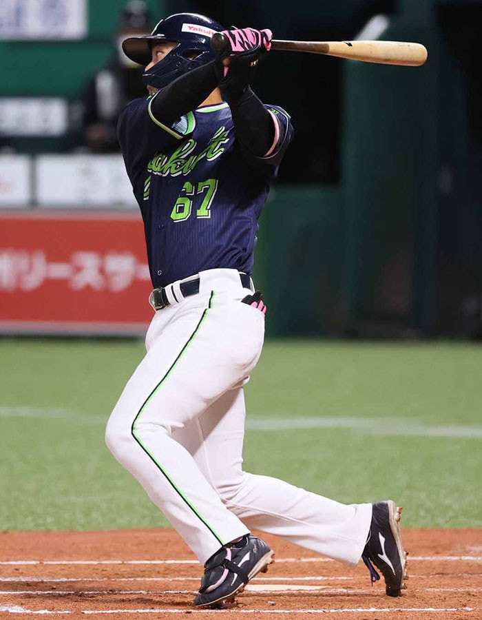 https://www-static.yakult-swallows.co.jp/upload/photo/202603/1772534264_f7582dab03fd669d38f4.jpg?auto=avif,webp&quality=90