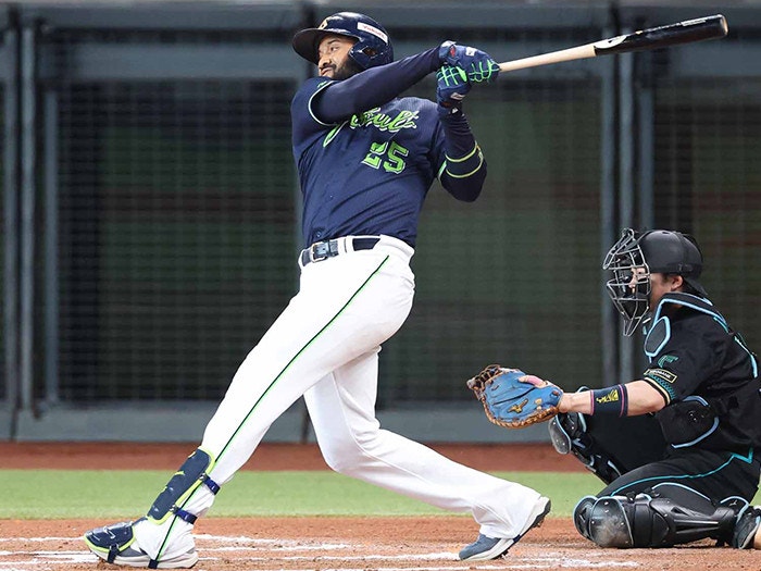 https://www-static.yakult-swallows.co.jp/upload/photo/202603/1774165859_7ee8414371ed32c6ff3c.jpg?auto=avif,webp&quality=90