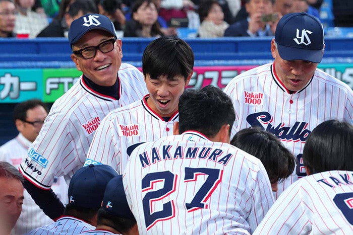 JERA セ・リーグ公式戦 vs 中日（神宮）② | フォトギャラリー | 東京