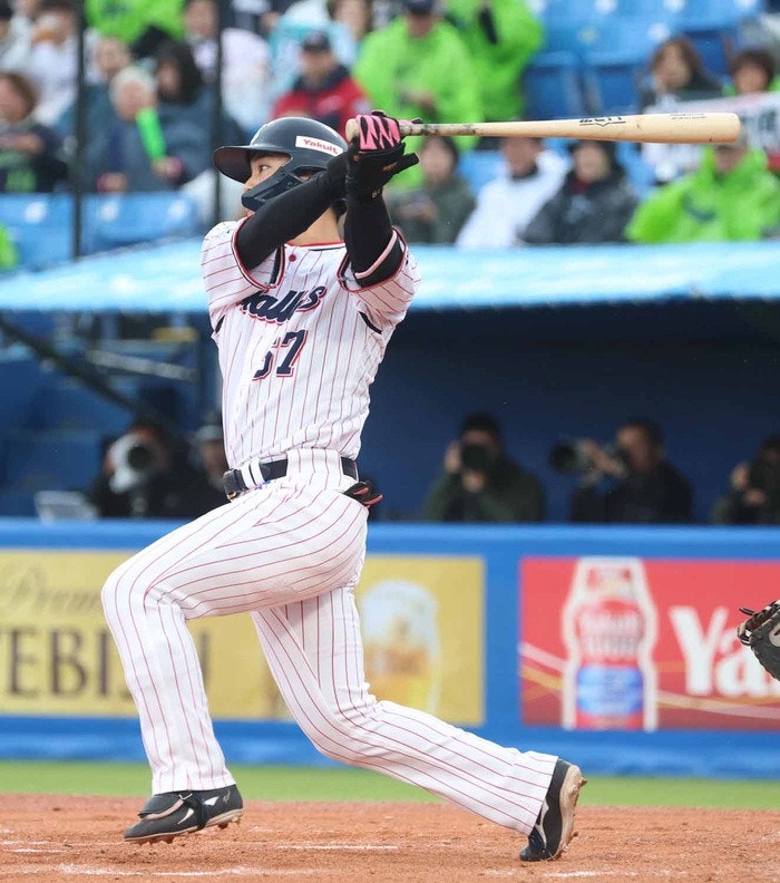 https://www-static.yakult-swallows.co.jp/upload/photo/202604/1775288036_590007b5da8fe7241428.jpg?auto=avif,webp&quality=90