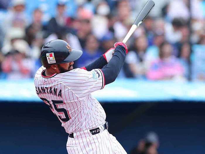https://www-static.yakult-swallows.co.jp/upload/photo/202604/1775370237_a66e07dc3707633beb1b.jpg?auto=avif,webp&quality=90