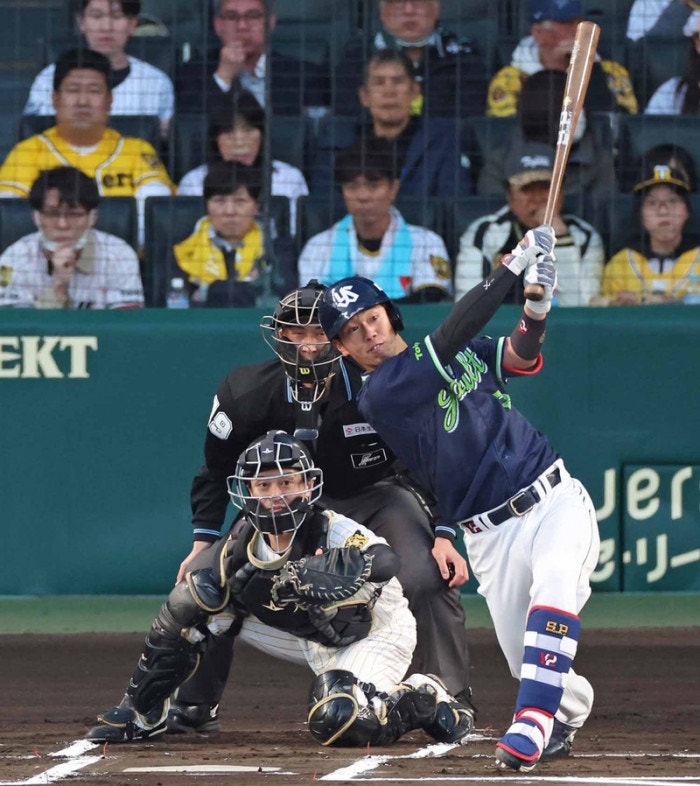 https://www-static.yakult-swallows.co.jp/upload/photo/202604/1775654348_63324f86106c5e75e401.jpg?auto=avif,webp&quality=90