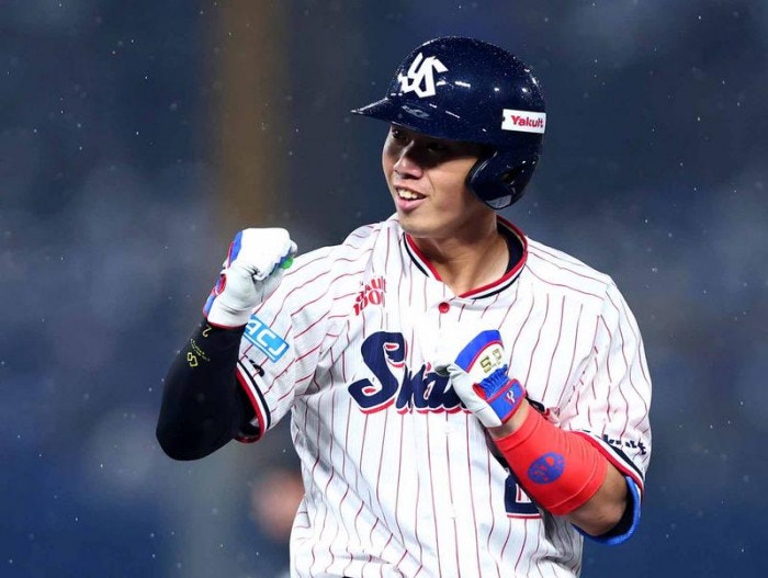 https://www-static.yakult-swallows.co.jp/upload/photo/202604/1776168720_1c5ed302499d900f1c18.jpg?auto=avif,webp&quality=90