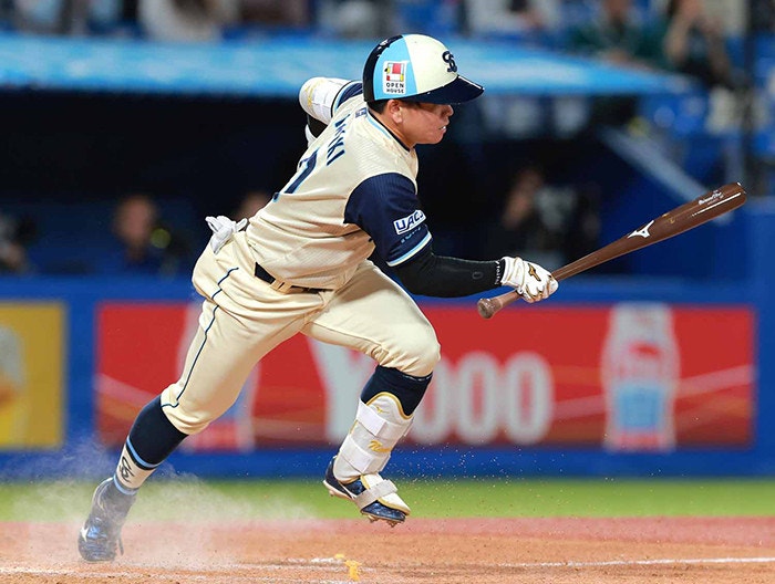 https://www-static.yakult-swallows.co.jp/upload/photo/202604/1776597966_0119a32a787ca4a7dea4.jpg?auto=avif,webp&quality=90