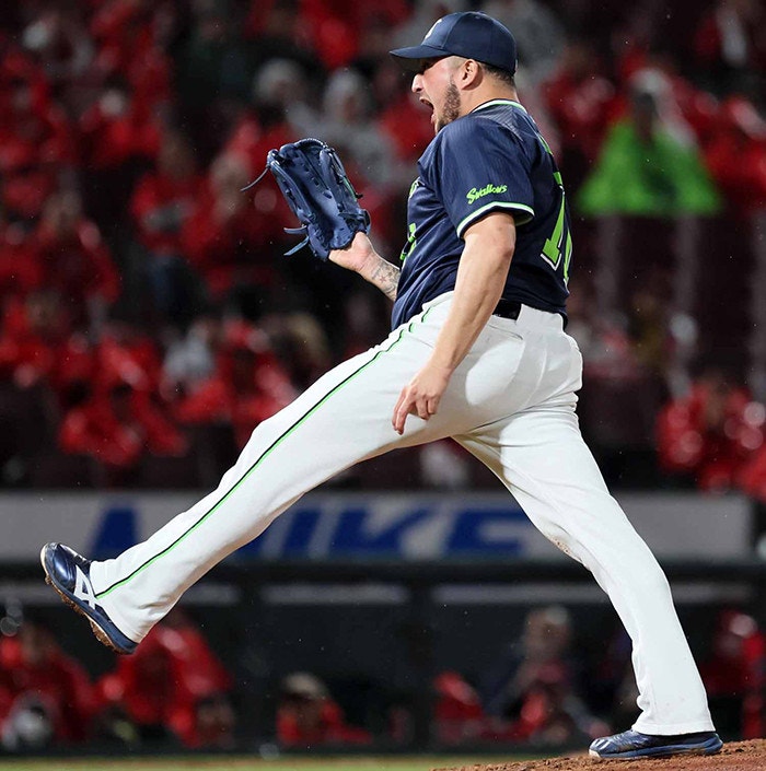 https://www-static.yakult-swallows.co.jp/upload/photo/202604/1776862200_1c24ba9322196349c788.jpg?auto=avif,webp&quality=90