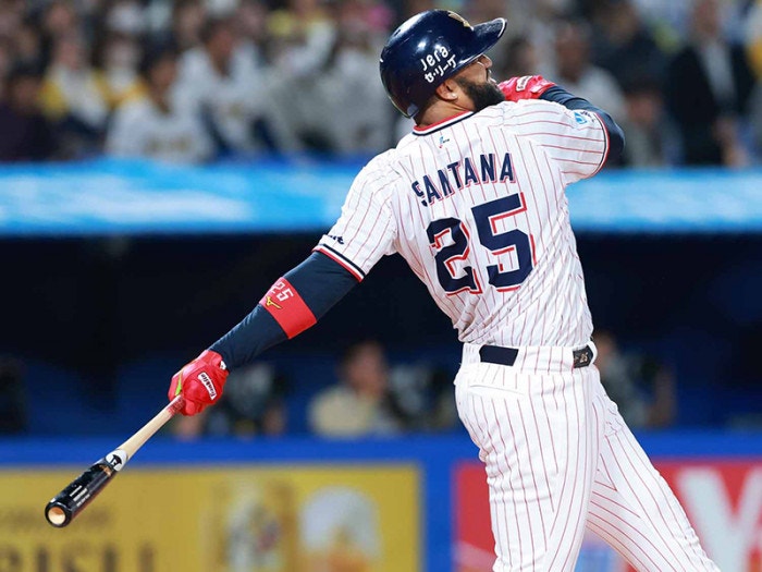 https://www-static.yakult-swallows.co.jp/upload/photo/202604/1777374553_73e29a65f3c99bc73658.jpg?auto=avif,webp&quality=90