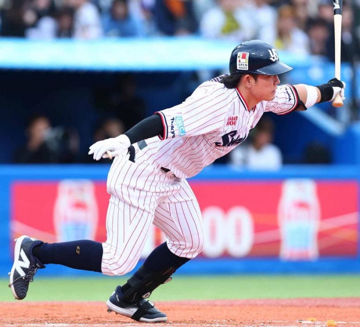 https://www-static.yakult-swallows.co.jp/upload/photo/202604/1777452070_5f26a1d2af28a88f2c9f.jpg?auto=avif,webp&quality=90