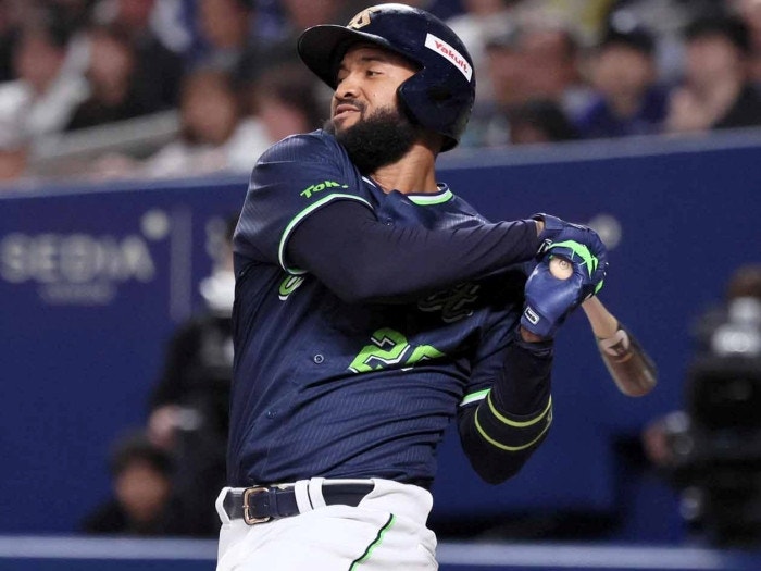 https://www-static.yakult-swallows.co.jp/upload/photo/202605/1778843929_fa302c028eaf792e49e0.jpg?auto=avif,webp&quality=90