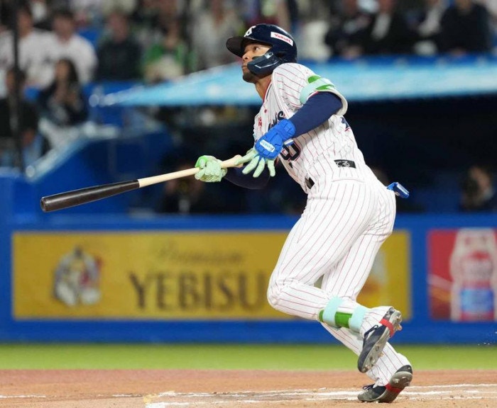 https://www-static.yakult-swallows.co.jp/upload/photo/202606/1780576207_063436d1b48d434459ad.jpg?auto=avif,webp&quality=90