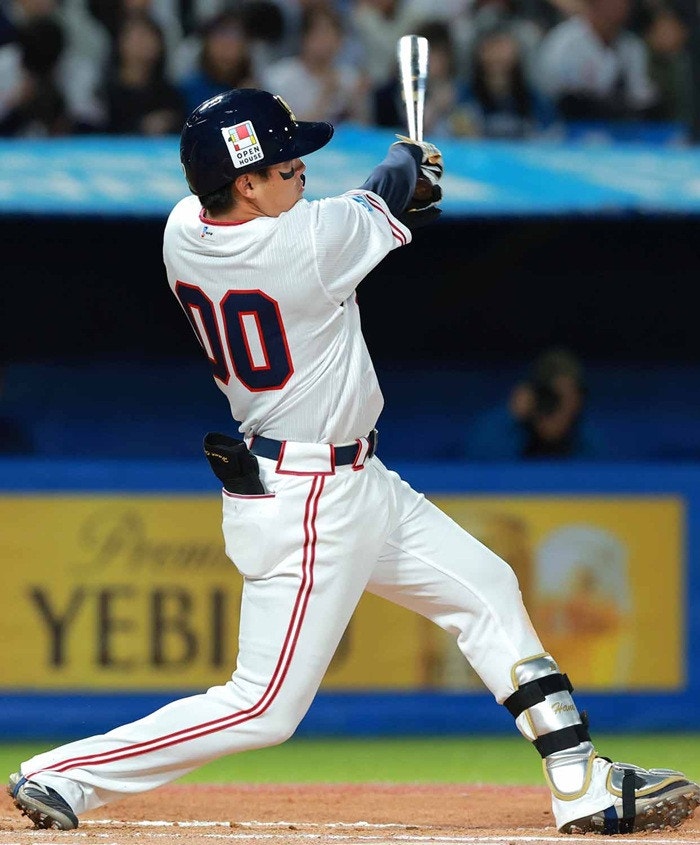 https://www-static.yakult-swallows.co.jp/upload/photo/202606/1780665156_f3fe213b543deb2e1e2a.jpg?auto=avif,webp&quality=90