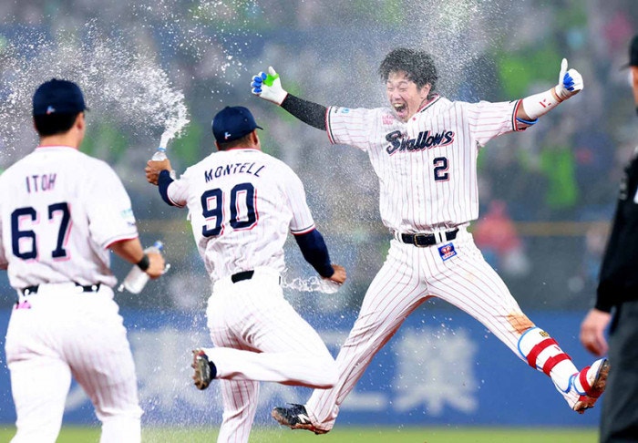 https://www-static.yakult-swallows.co.jp/upload/photo/202606/1782649291_a4054871bc4c6b8c4f19.jpg?auto=avif,webp&quality=90