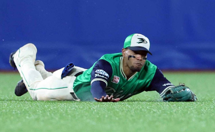https://www-static.yakult-swallows.co.jp/upload/photo/202607/1785071880_f0ffc0a953004a5a3d9a.jpg?auto=avif,webp&quality=90
