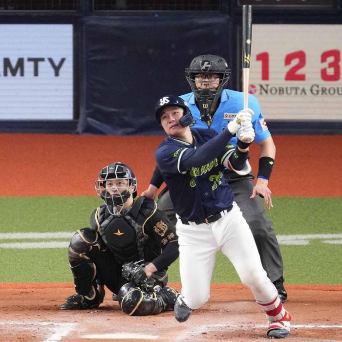 https://www-static.yakult-swallows.co.jp/upload/photo/202608/1787230348_40d440f96f165db3c18d.jpg?auto=avif,webp&quality=90
