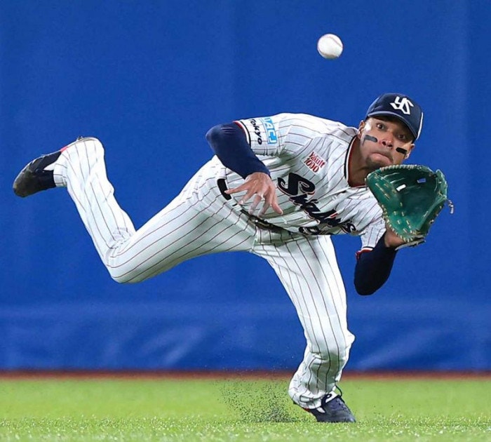 https://www-static.yakult-swallows.co.jp/upload/photo/202608/1787743748_ffee42d70b4e365f6bf7.jpg?auto=avif,webp&quality=90