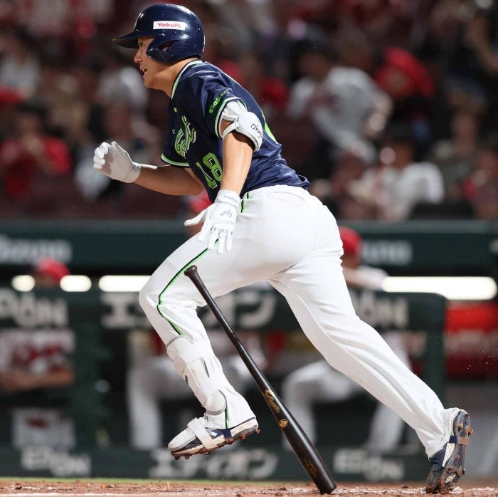 https://www-static.yakult-swallows.co.jp/upload/photo/202608/1787914851_915699fb08729fc887db.jpg?auto=avif,webp&quality=90