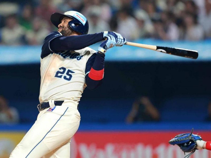https://www-static.yakult-swallows.co.jp/upload/photo/202609/1789303102_8208b0141b1777afe80b.jpg?auto=avif,webp&quality=90
