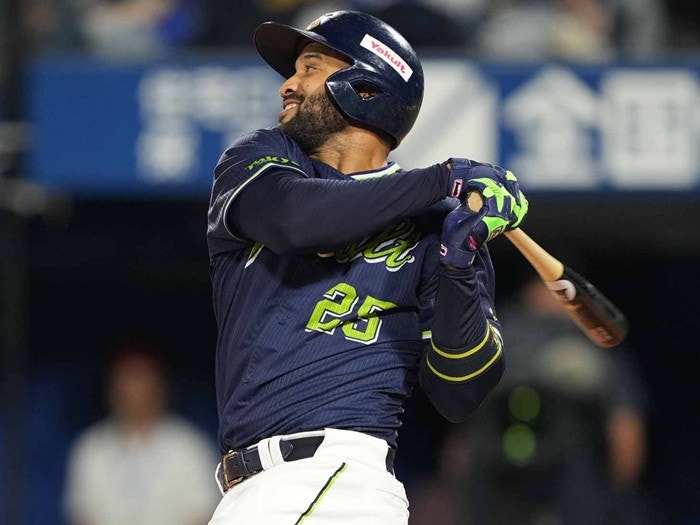 https://www-static.yakult-swallows.co.jp/upload/photo/202609/1789819303_34556d17d0b792a15ea4.jpg?auto=avif,webp&quality=90