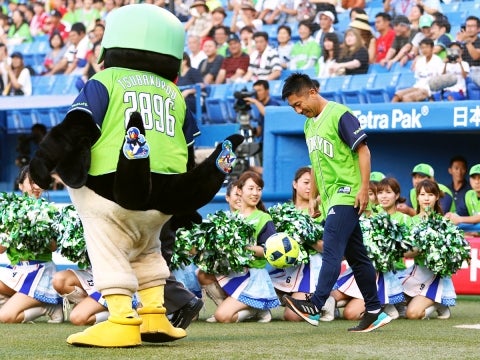 リフティングで…