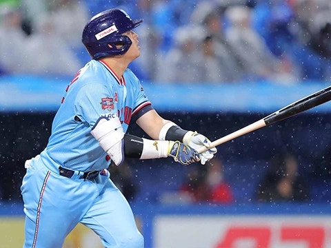 村上選手が4号ソロ