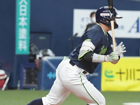 村上選手が決勝タイムリー！