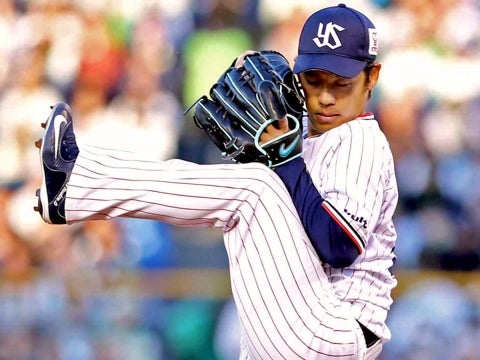 小川投手が8回4安打1失点で試合を作る