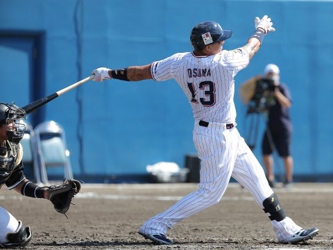 オスナ選手がソロホームラン