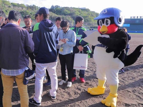 つば九郎も参加