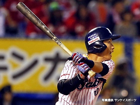 走者一掃のタイムリー三塁打