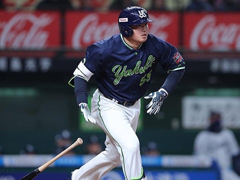 村上選手が2点タイムリー二塁打