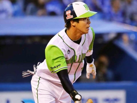 山田選手が先制のタイムリー三塁打