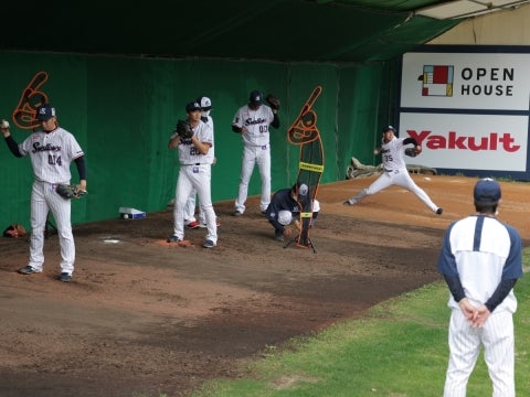 髙津監督の前でアピール