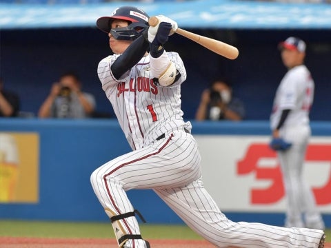 山田選手が2試合連発となる先制の11号ソロを放つ